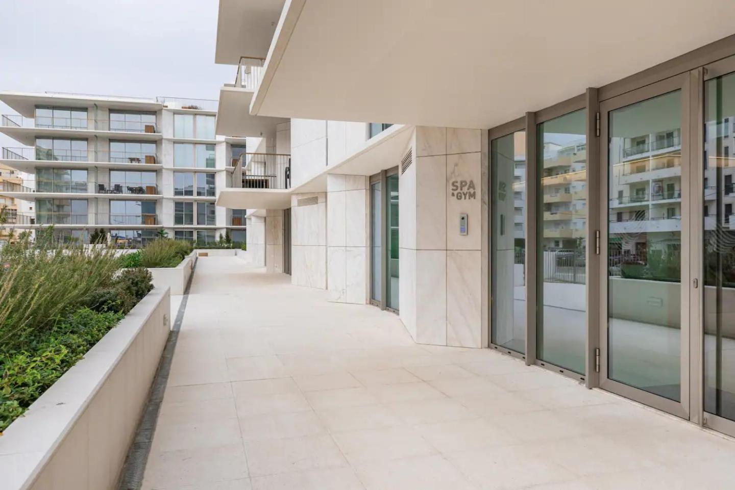 Bayline- Beachfront And Pool Armacao de Pera Exterior photo